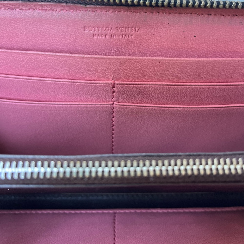Bottega Veneta Black Long Zip Around Wallet with Pink Interior - Picture 6 of 12